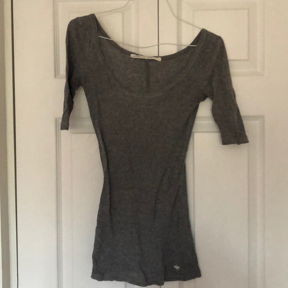 Abercrombie scoop neck long gray T-shirt S